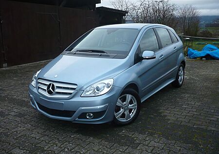 Mercedes-Benz B 200 B-Klasse 200 AUTOMATIK/KM 76000/TÜV 10/26/ALU