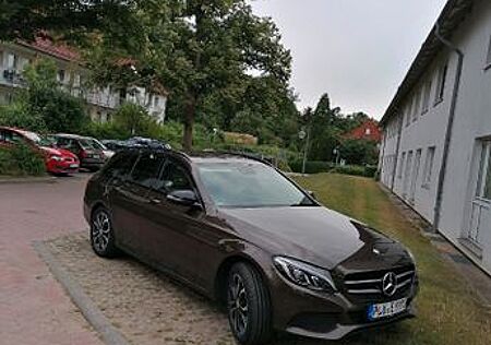 Mercedes-Benz C 250 d 4MATIC T AVANTGARDE Autom. AVANTGARDE