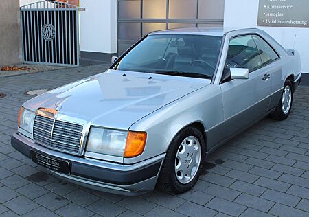 Mercedes-Benz CE 300 OLDTIMER VOLLLEDERAUSSTATTUNG,SITZHEIZUNG