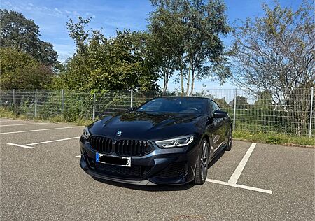 BMW M850i xDrive Coupé - Service & Reifen neu