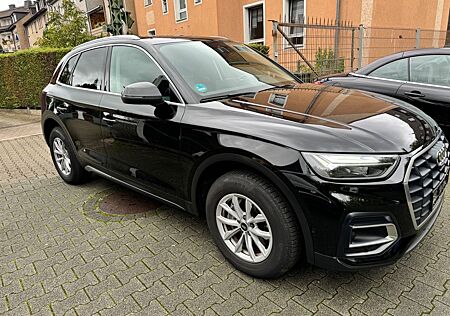 Audi Q5 40 TDI quattro 1.Hand