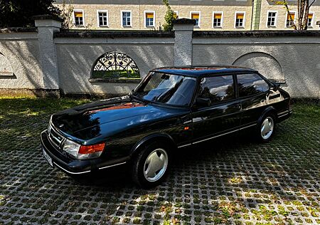 Saab 900
