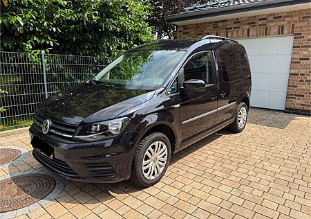 VW Caddy Volkswagen 1,4TSI, Trendline, 5-Sitzer, DSG, AHK