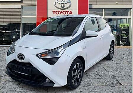 Toyota Aygo (X) Aygo (X) 1,0-l-VVT-i x x