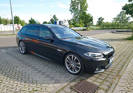 BMW 530d Touring M Sportpaket Scheckheft LED HUD usw