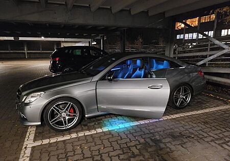 Mercedes-Benz E 350 Coupé CGI BlueEFFICIENCY AVANTG....