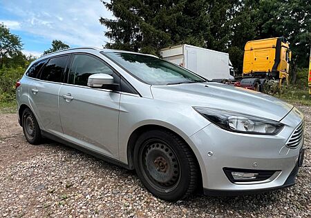 Ford Focus Turnier Titanium LUXEMBURG TÜV 03/2026