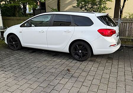Opel Astra Sports T. 1.6 CDTI ec Edt. 81 S/S 97g ...