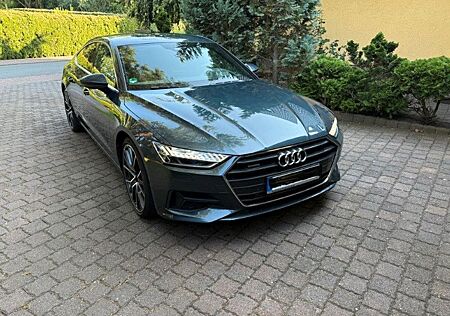 Audi A7 55 TFSI S tronic quattro -
