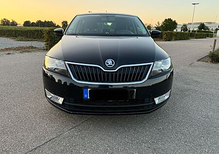 Skoda Rapid 1.6 TDI Elegance Spaceback Elegance Xenon