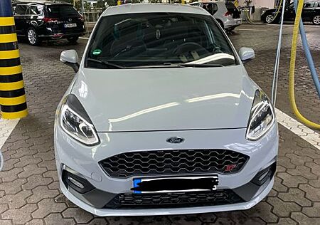 Ford Fiesta 1,5 EcoBoost ST mit Styling-Paket ST ...