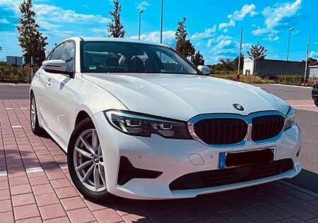 BMW 320d Autom.(FP) Scheckheft nur / 8xAlu