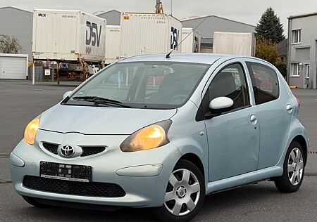 Toyota Aygo (X) Aygo AYGO Automatik TÜV Klima 4 Türer