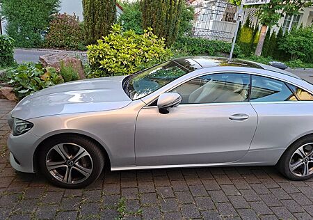 Mercedes-Benz E 400 4MATIC Autom. -
