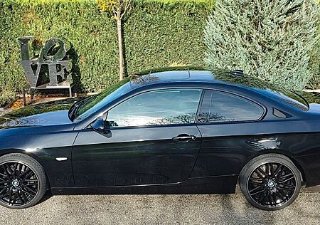 BMW 335d Coupé -NAVI/Xenon/Schaltwippen/Top gepflegt