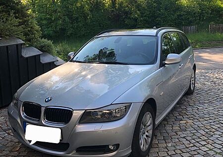 BMW 318i Touring -