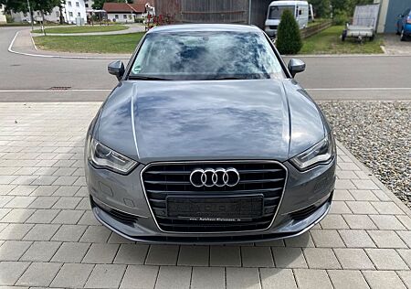 Audi A3 Limousine Attraction 1.4 TSI*Navi*PDCTÜV NEU*