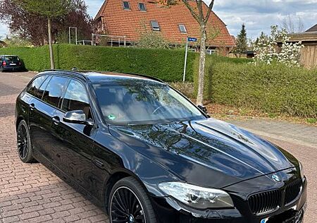BMW 530d Touring xDrive/HUD/ACC/HK/DAB/StHZ/20Zoll