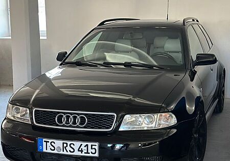 Audi RS4 2.7 quattro -