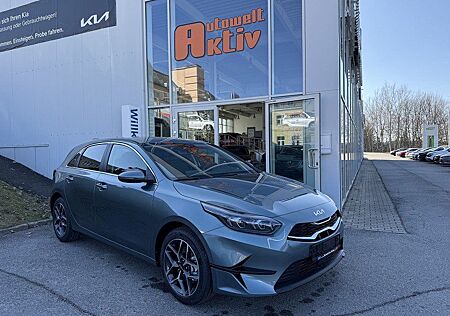 Kia Cee'd Ceed 1.5 DCT Ultimate Lenk+Sitzheiz. Navi Kamera