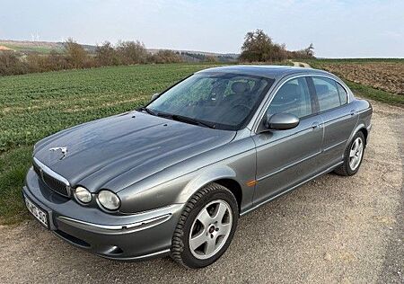 Jaguar X-Type 2 Liter V6 Executive