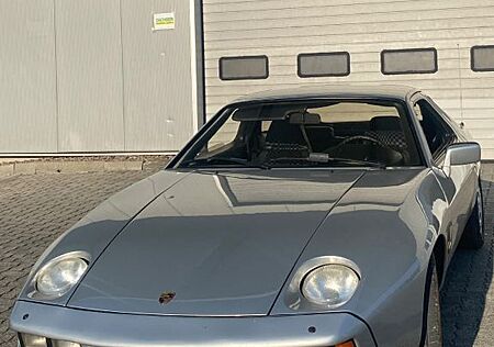 Porsche 928 1.Serie Schalter, Sportfahrwerk, Sperrdiff