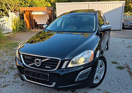 Volvo XC 60 XC60 R-Design AWD-4X4-AUT+PANORA+LEDER+XENON+AHK