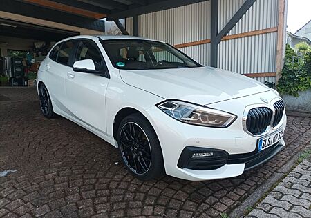 BMW 118d Advantage mit Werksgarantie im Topzustand