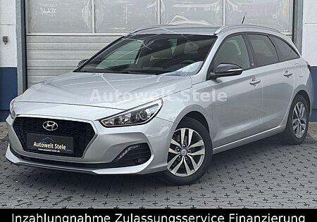 Hyundai i30 cw Select Navi PDC Kamera