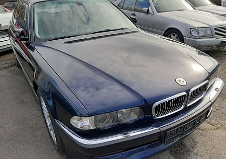 BMW 735i Auto