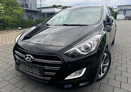 Hyundai i30 blue Passion STANDHEIZUNG*KAMERA*KLIMA*EURO6