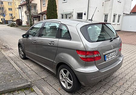 Mercedes-Benz B 170 -