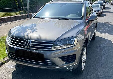 VW Touareg Volkswagen 3.0 V6 TDI SCR Tiptronic 4Mot...