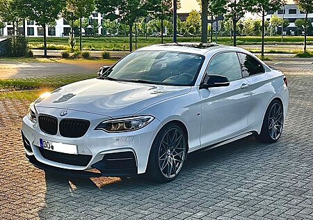 BMW M235i Coupé (M-PERFORMANCE ESD + Parts)