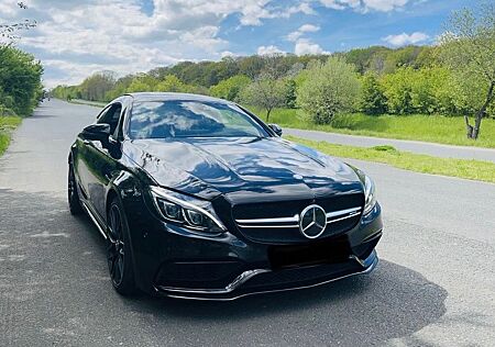 Mercedes-Benz C 63 AMG Mercedes-AMG C 63 S Junge Sterne