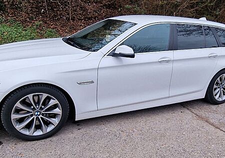 BMW 530d Touring A -