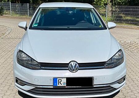 VW Golf Volkswagen 1.0 TSI Sound Sound