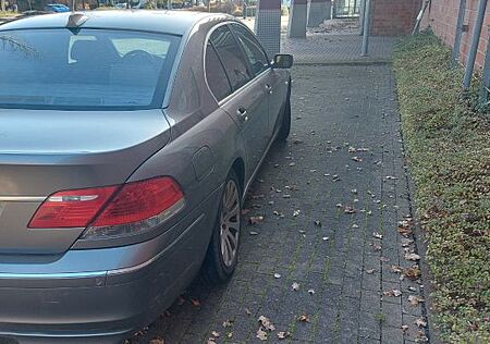 BMW 740i A -