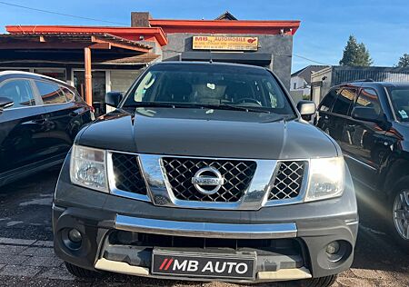 Nissan Navara Navara4X4 4 TUREN2:5 -126KW KLIMATRONIC