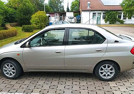 Toyota Prius Hybrid 1.5 -