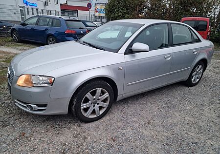 Audi A4 Lim. 2.0 Automatik Alufelgen