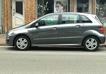 Mercedes-Benz B 200 - Rentnerfahrzeug