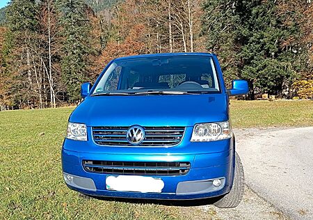 VW T5 Multivan Volkswagen 4motion; 2,5 Liter