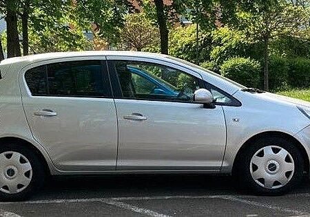 Opel Corsa 1.4 Color Edition 74kW Automatik Color...