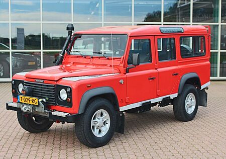 Land Rover Defender Td5 110 Station Wagon 9-Sitzer De Uiver Special