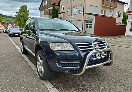 VW Touareg Volkswagen 2.5 TDI ohne Luftfederung.