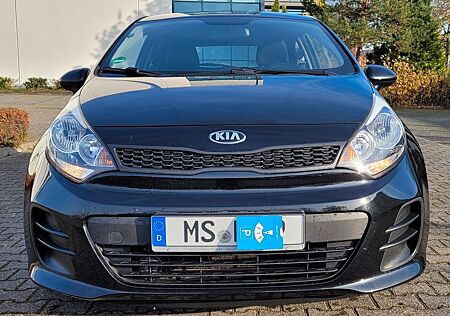Kia Rio 1.2 TÜV/AU NEU, Sommer- Winterreifen