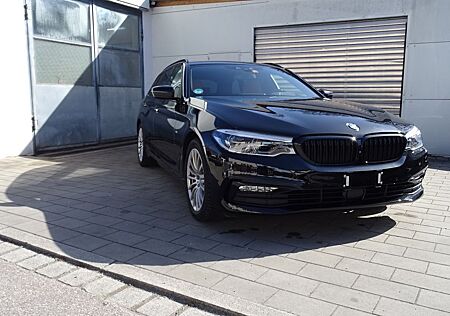 BMW 530d touring xDrive Sport Line,Led,Standh,AHK,Pa