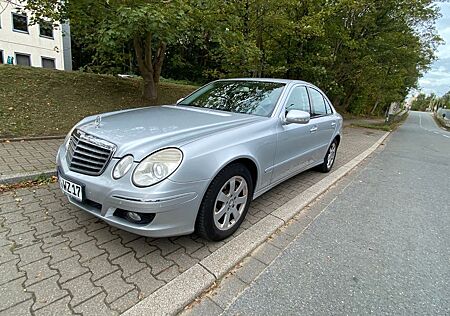 Mercedes-Benz E 200 KOMPRESSOR CLASSIC Classic