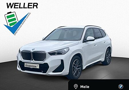 BMW iX1 xDrive30 M-Sport AHK LHz HK ALED DAPro 18"